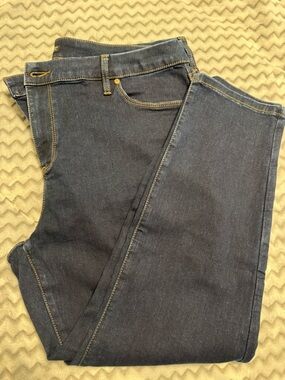 Vera Wang Dark Blue Straight Leg Jeans